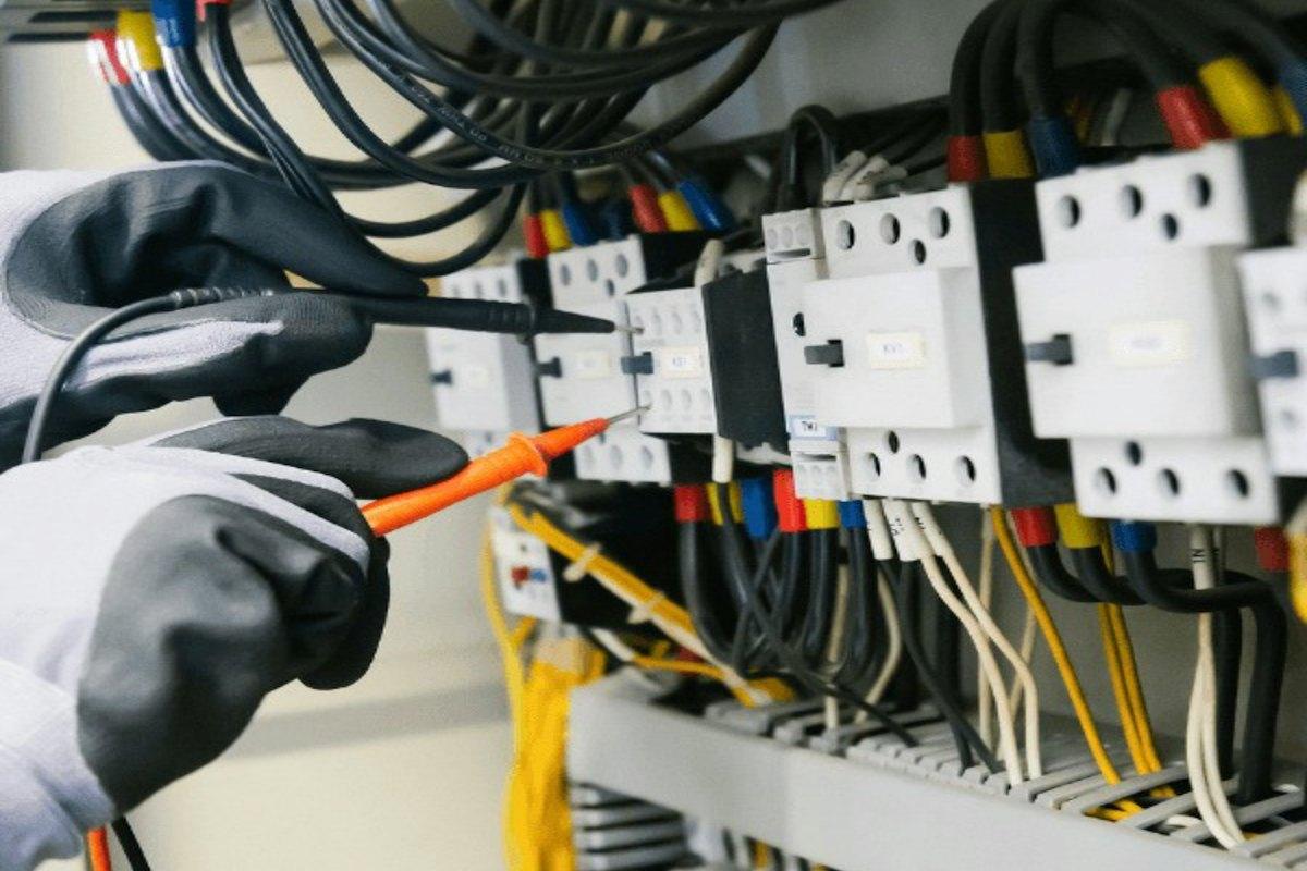 Testing an electrical panel with a multimeter